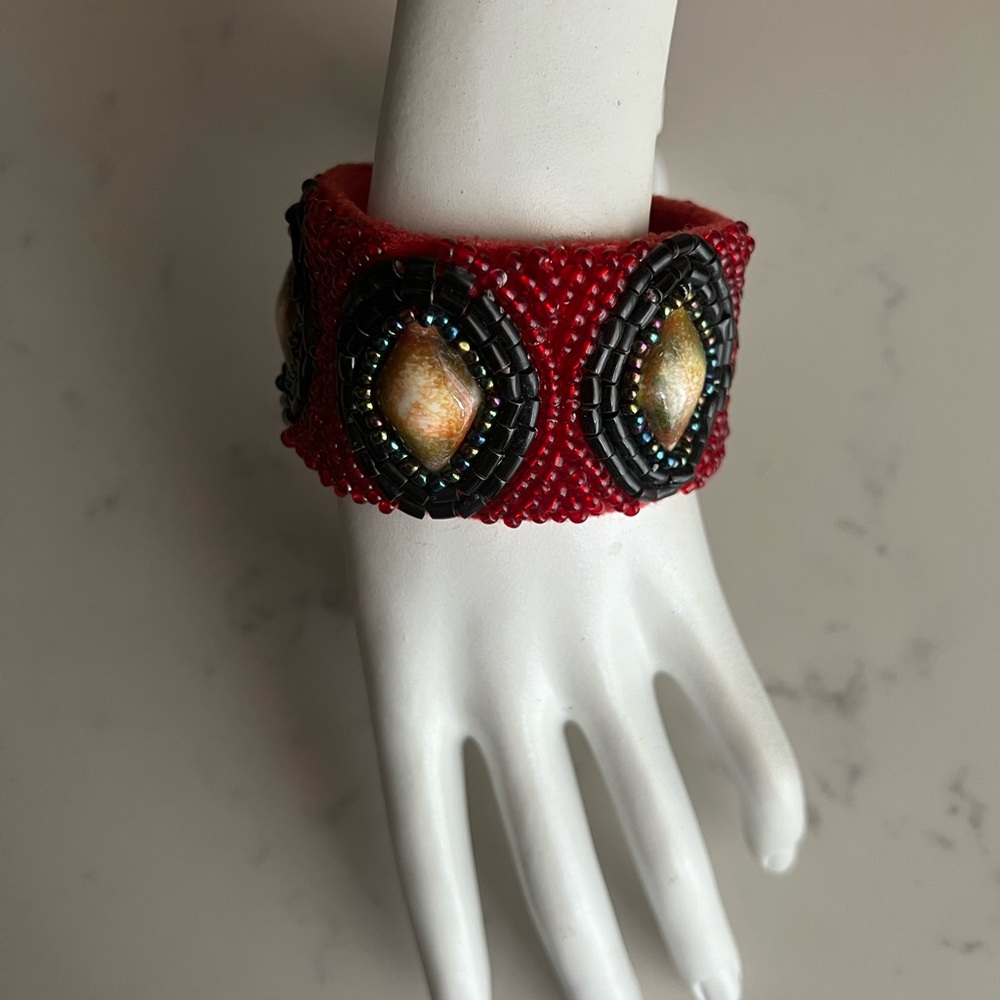 Vintage beaded bracelets - Picture 2 of 5